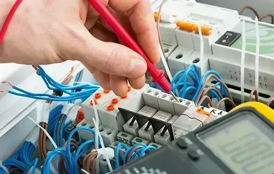 Professional electrician in Cubitt Town